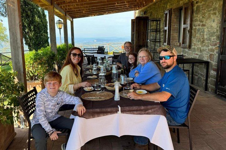 Rome to Tuscany Day Trip: Tenuta Il Quinto Tasting, Countryside Lunch and Big Bench #300 (6/12)
