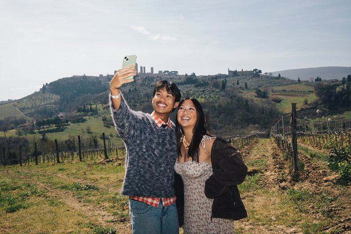Tuscany Day Tour from Florence: Pisa, Chianti Winery Lunch, San Gimignano and Siena (11/12)