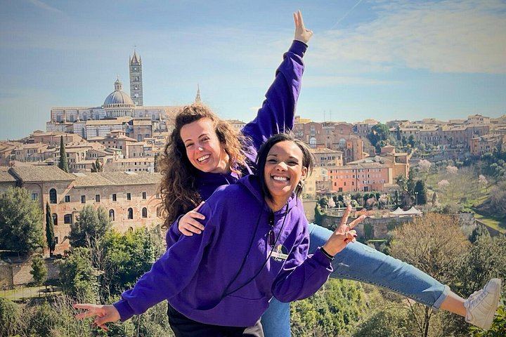 8-Seat Minivan Tour from Florence: Monteriggioni, Siena, Chianti Wine Lunch, San Gimignano (10/12)