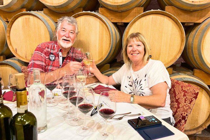 Tuscany Horseback Ride with Winery Lunch, from Florence or San Gimignano (5/12)