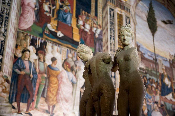 Walkabout Tours Tuscany Day Trip from Florence: Siena, San Gimignano, Pisa, Winery Lunch (6/12)