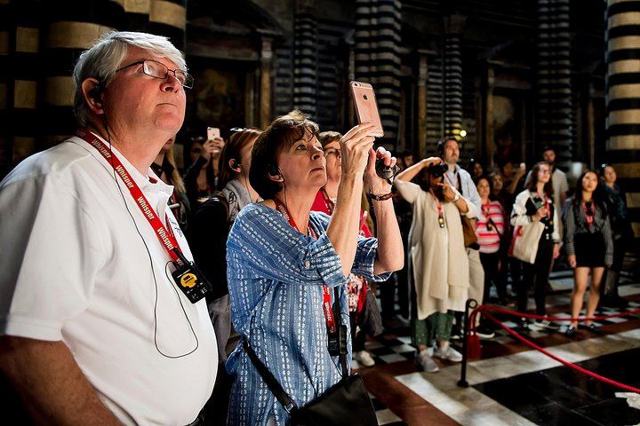 Walkabout Tours Tuscany Day Trip from Florence: Siena, San Gimignano, Pisa, Winery Lunch (8/12)