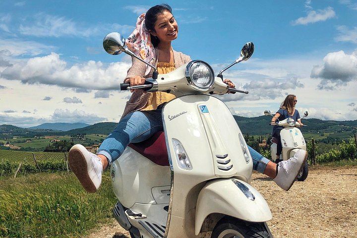 Half-Day Vespa Ride in the Chianti Colli Fiorentini with Lunch and Oil Tasting (2/7)