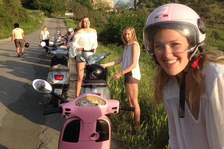 Automatic Vespa Ride in Chianti from Florence: Van Transfer, Winery and Olive Oil (1/12)