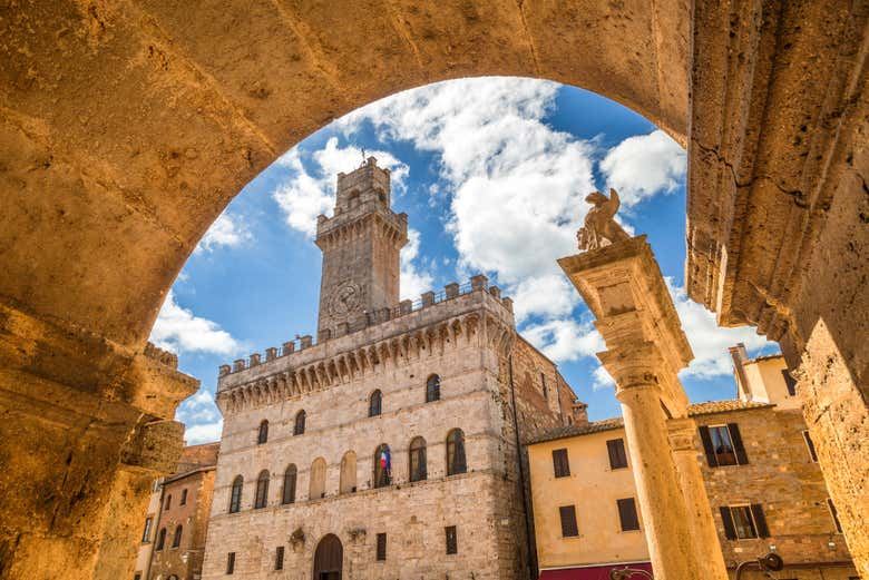 Siena Province Day Trip: Monteriggioni, Pienza, Montepulciano and Two Wine Tastings (5/7)