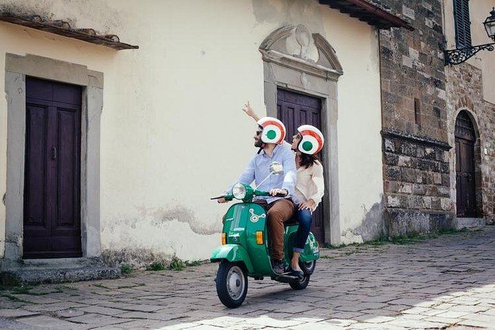 Florence Vespa Ride in the Chianti Hills: Four-Hour Small Group with Estate Lunch (4/7)