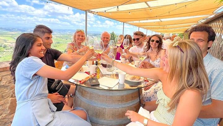 Rome to Tuscany by Train: Chianti and Vernaccia Wineries, San Gimignano (1/11)