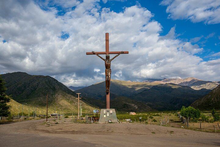 Uco Valley and Cordon del Plata: Organic Tasting, Cristo Rey and Historic Apple Tree (1/10)