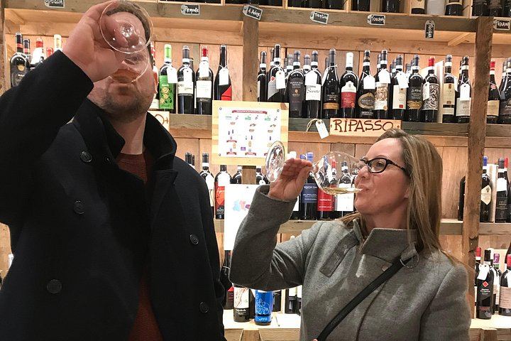 Verona City Centre Wine School: Soave, Lugana, Valpolicella and Amarone Pairings (6/7)