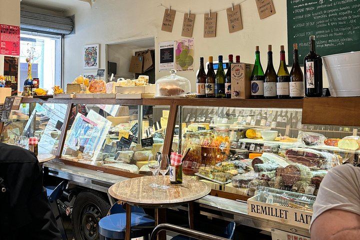 Nice Wine Tasting Tour with Charcuterie and Artisan Cheeses: Garibaldi Square to Old Town (8/12)
