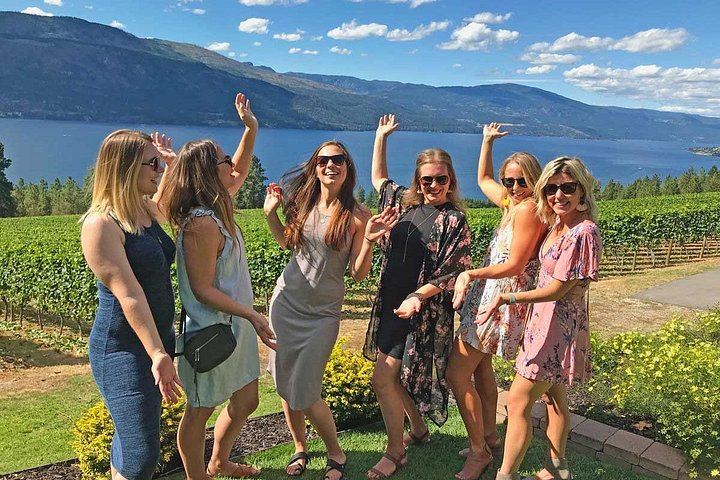 Private Kelowna Wine Tour by Mercedes Sprinter Van for Up to 11 Guests, 4 Hours (7/12)