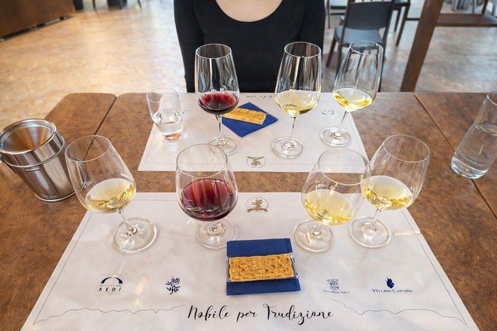 Val d'Orcia Day Trip from Florence: Montepulciano Nobile, Pienza Lunch and Brunello (12/12)