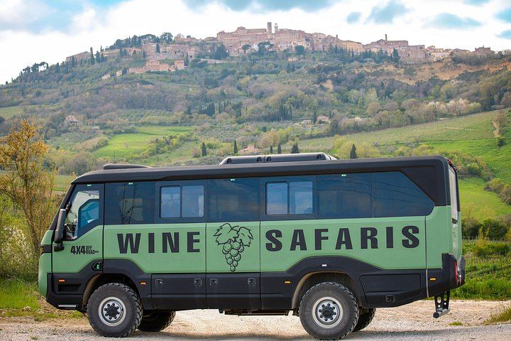 Private Offroad Wine Safari from Florence: Brunello, Bagno Vignoni, Pienza and Vino Nobile (1/6)
