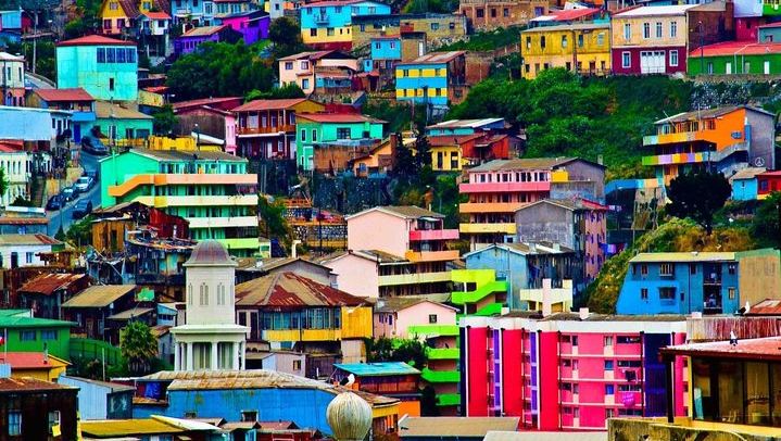 Casablanca Valley Wine Tasting and Valparaiso Heritage Walk, Markets and Elevators (1/12)