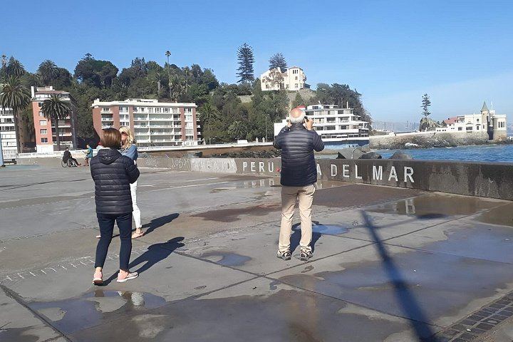 Small-Group Valparaíso, Viña del Mar and Casablanca Tasting from Santiago, Max 7 (7/11)