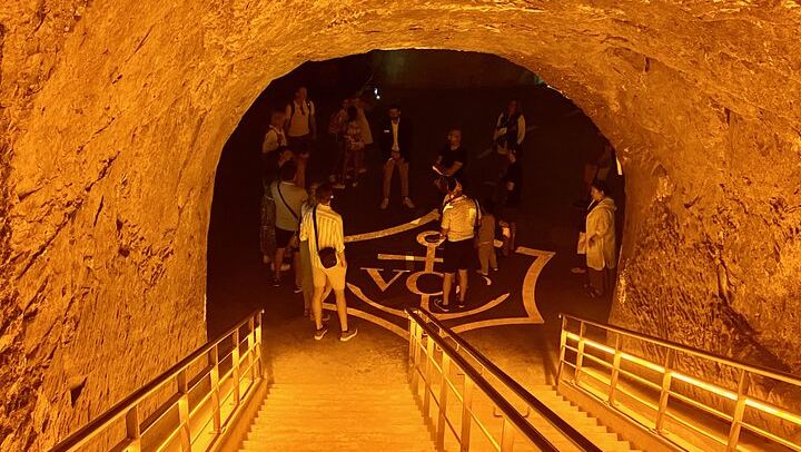 Private Champagne Day from Paris: Ruinart and Veuve Clicquot Cellars, Three Tasting Tiers (2/12)