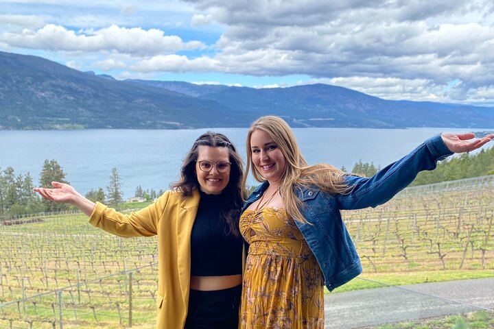 West Kelowna Half-Day Guided Wine Tour: Volcanic Hills, Frind, Mt. Boucherie, Black Swift (2/5)