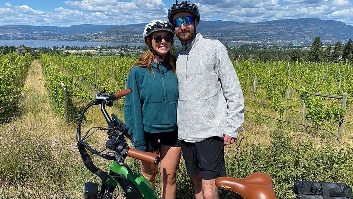 Kelowna E-Bike Wine and Mead Tour: 3 Tastings, Farm-to-Table Lunch, Local Guide (1/12)