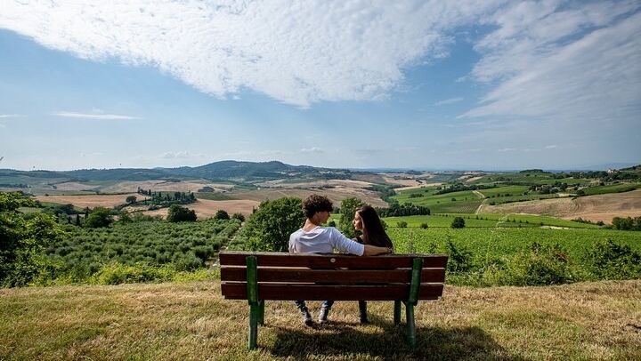 Vino Nobile di Montepulciano Producer Tour: From the Vineyard to the Cellar with Makers (3/3)
