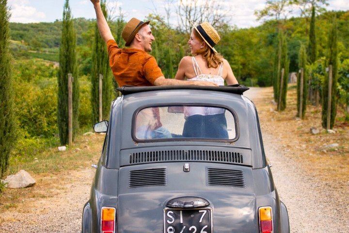 Vintage Fiat 500 Private Driver Tour from Certaldo: San Gimignano and Lunch (1/12)