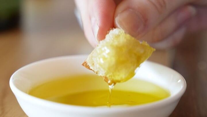 Waiheke Flavours Tour: Wine, Olive Oil, Craft Beer and Spirits with Lunch, 11 Max (3/3)