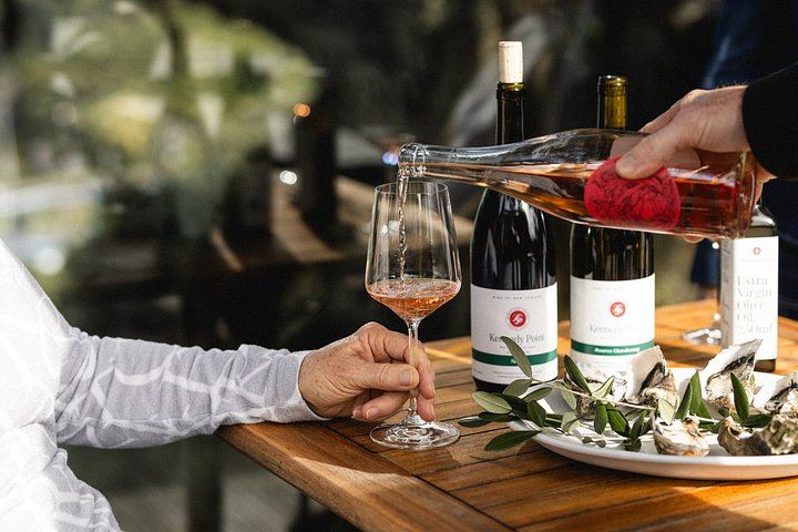 Waiheke Gourmet Food and Wine Tour with Ananda Tours: Oysters, Olive Oil, Whisky (4/12)