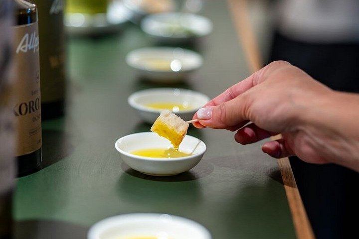 Waiheke Gourmet Food and Wine Tour with Ananda Tours: Oysters, Olive Oil, Whisky (12/12)
