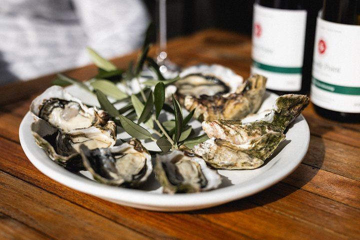 Waiheke Gourmet Food and Wine Tour with Ananda Tours: Oysters, Olive Oil, Whisky (5/12)