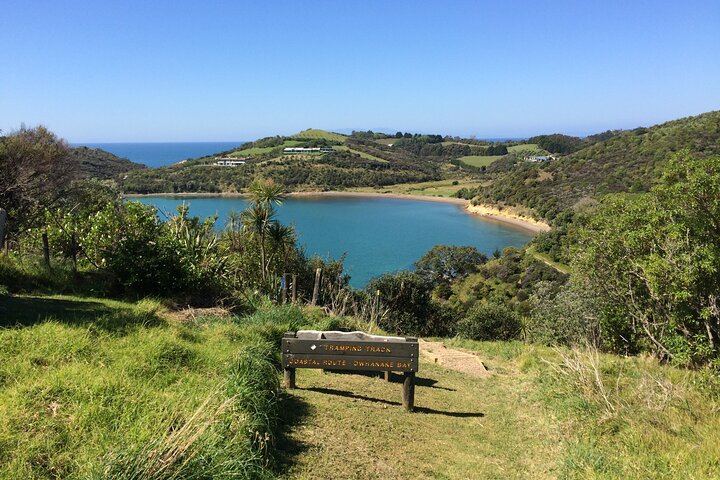 Waiheke Island Wine Tour by Enjoi NZ: 3 to 4 Award-Winning Vineyards, Lunch Stop (9/12)