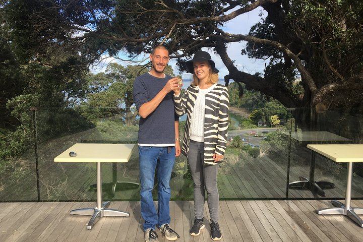 Waiheke Island Wine Tour by Enjoi NZ: 3 to 4 Award-Winning Vineyards, Lunch Stop (10/12)
