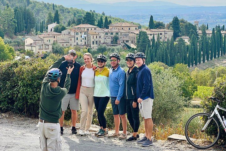 Private Small-Group Bike Tour from Florence: Chianti Hilltop Towns and Tastings (2/8)