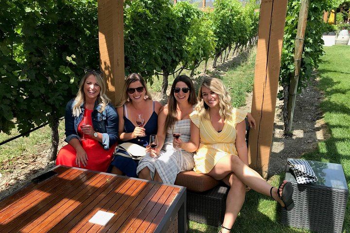 West Kelowna Gallery of Grapes Wine Tour: Tastings at 5 Okanagan Wineries (10/12)