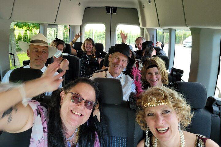 West Kelowna Wine Trail with Metropolis Wine Tours: 5 Wineries, Costume-Friendly Tour (1/5)