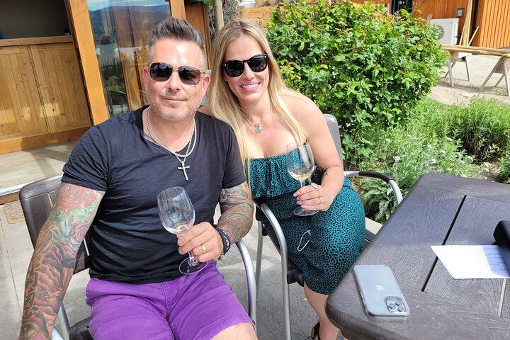West Kelowna Wine Trail with Metropolis Wine Tours: 5 Wineries, Costume-Friendly Tour (5/5)