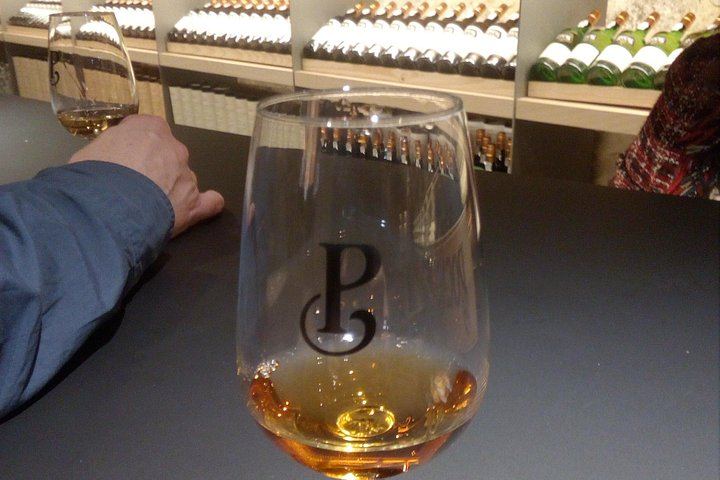 Private Douro Valley Port Wine Tour with Pinhao Tasting, Viewpoints and Tavern Lunch (9/12)