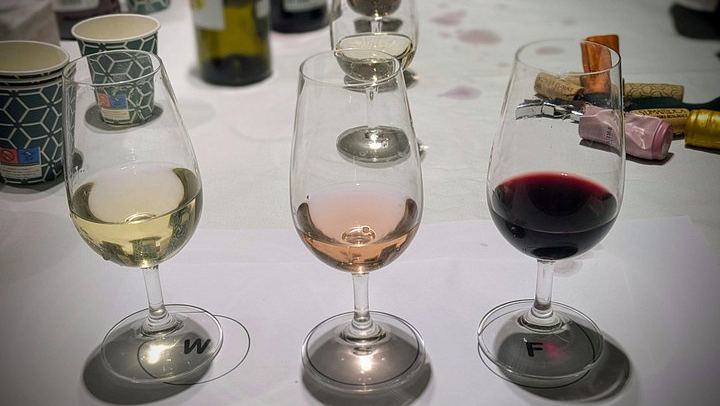 Barcelona Wine and Scent Tasting Designed by a Local Oenology PhD and Fragrance Specialist (3/7)