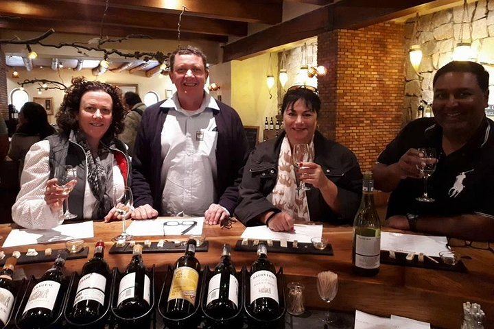 Private Paarl, Franschhoek and Stellenbosch Wine Tour: Fairview, La Motte, Lanzerac (2/12)