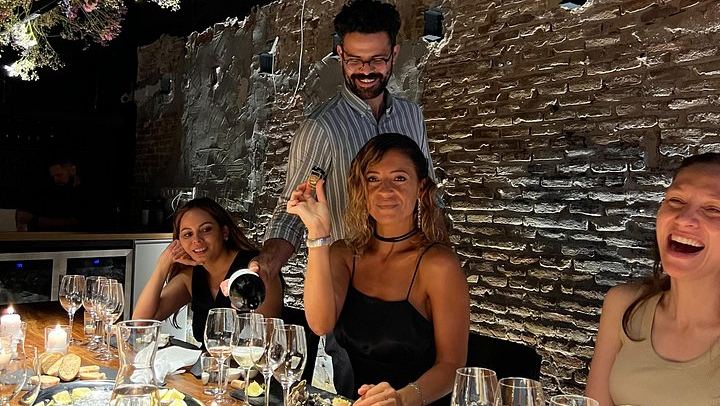 Wine Casino Tasting at the Salut Studio in Barcelona, Small-Batch Wines with Sommeliers (3/9)