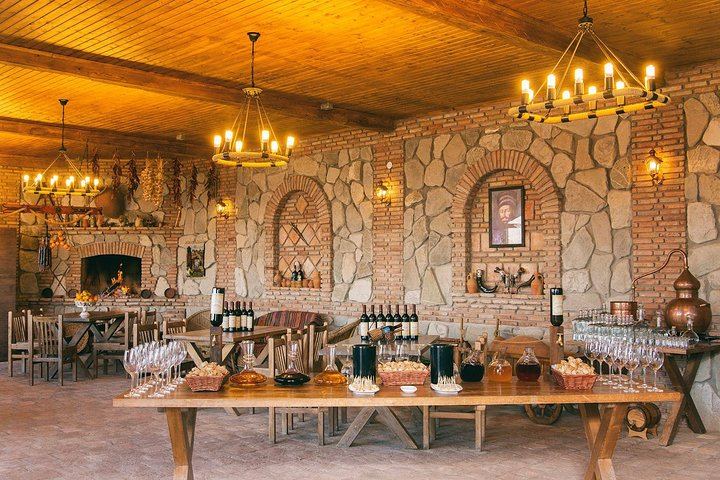 Private Kakheti Tour: Khinkali Lunch, Telavi Qvevri Tasting and Gombori Pass (6/10)