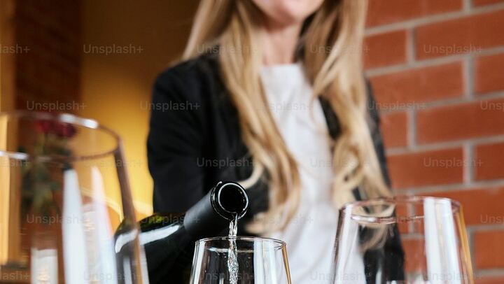 Niagara Wine, Cheese and Chocolate Tasting: 6 Hours, 5 Wineries, Picnic Board Lunch (3/5)