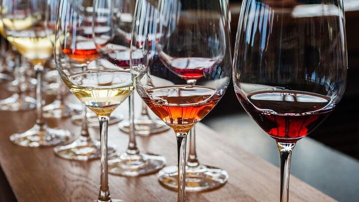 Niagara Wine, Cheese and Chocolate Tasting: 6 Hours, 5 Wineries, Picnic Board Lunch (4/5)
