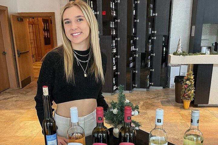 Niagara-on-the-Lake Wine and Cheese Half-Day Tour: 3 Wineries, Ice Wine, 4+ Hours (2/12)