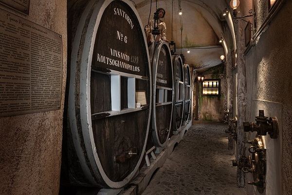 Sip of Santorini Wine Tour: Hatzidakis, Koutsogiannopoulos Museum and Oia Sunset