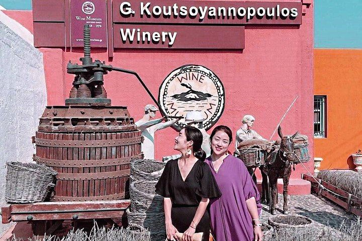 Sip of Santorini Wine Tour: Hatzidakis, Koutsogiannopoulos Museum and Oia Sunset (10/12)