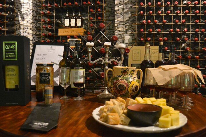 Douro Three-Winery Small-Group Tour from Porto: Régua, Lunch and Sabrosa Tasting (7/12)