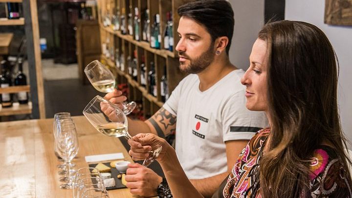 Barcelona Wine Tasting Session on Carrer de l'Arc de Sant Ramon del Call (2/6)