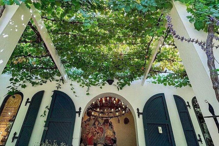 Private Cape Winelands Tour with Franschhoek Wine Tram, Langa and Mandela Site (5/12)