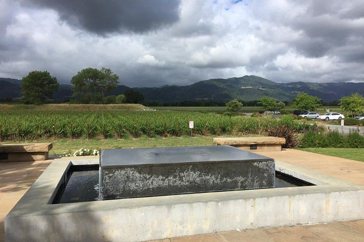 Private 6-Hour Napa Valley Wine Tour by Premium SUV for Up to 6 Guests (8/12)