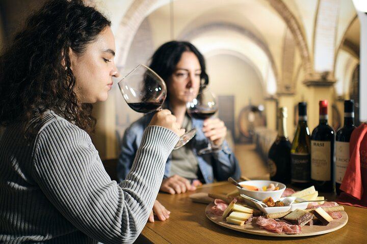 One-Hour Verona Wine Tasting in an Osteria near Juliet's House and the Arena (1/12)