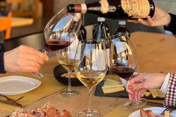 Farina Wine Boutique Food and Wine Tasting in Pedemonte, Valpolicella, with Amarone